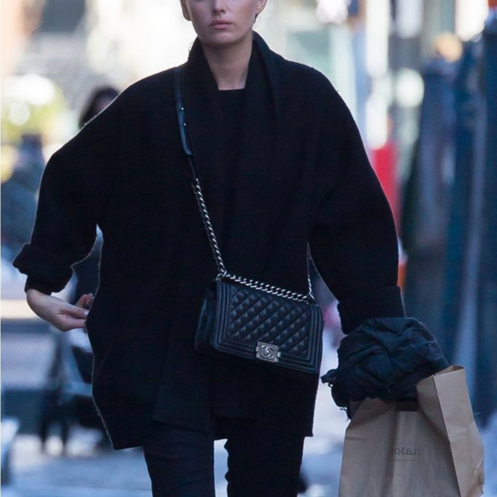 Chanel boy bag medium. - Picture 2 of 13